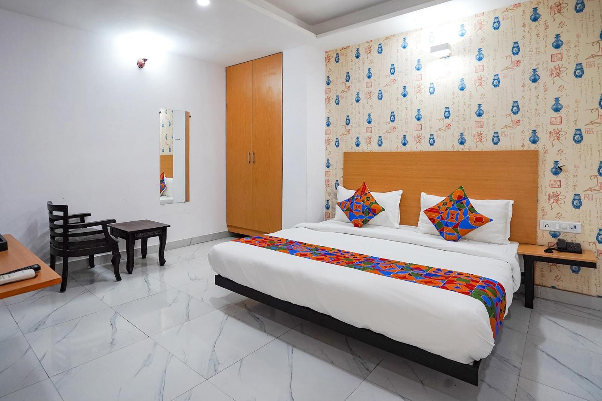 Fabhotel Prime Culture Noida Exterior foto