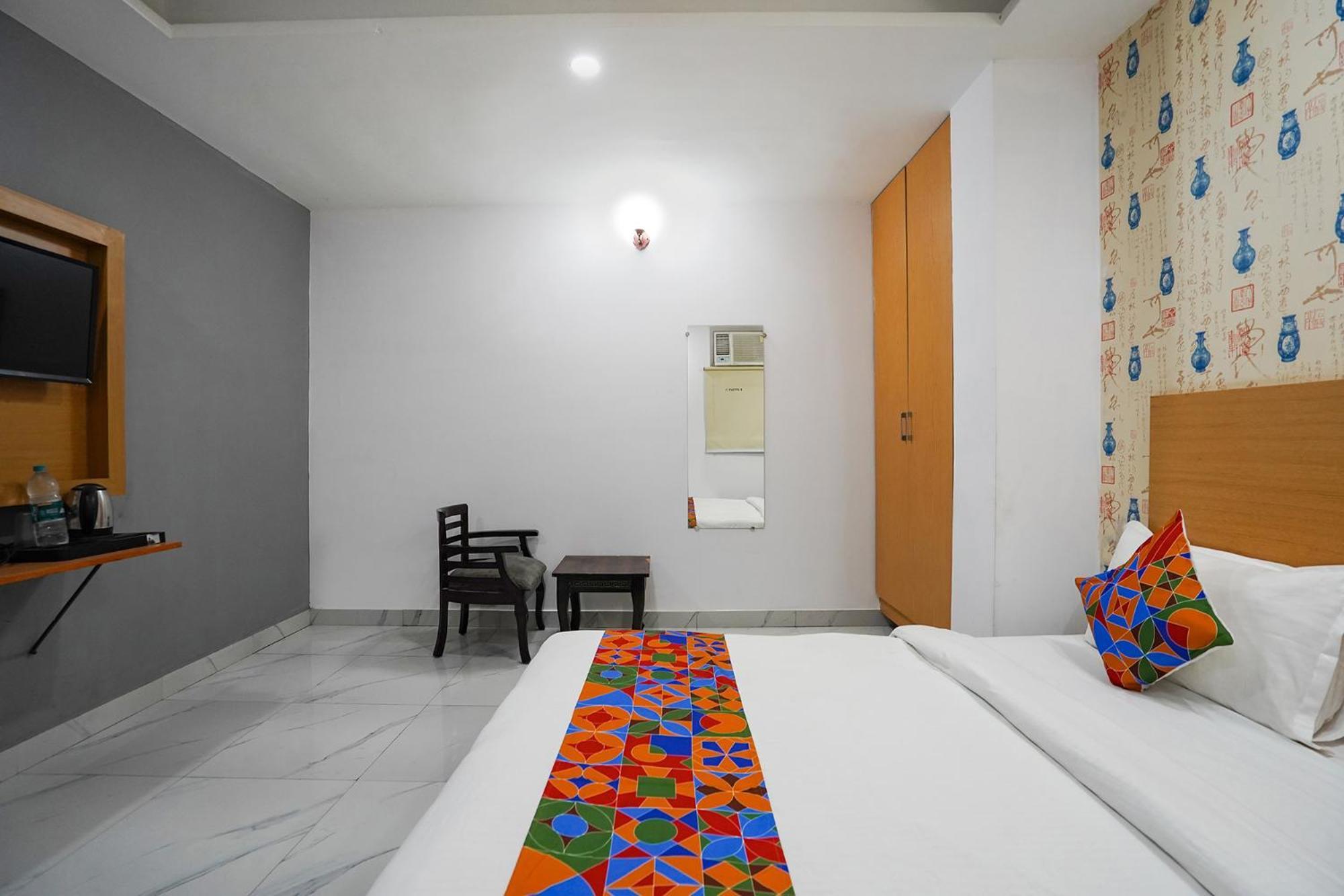 Fabhotel Prime Culture Noida Exterior foto