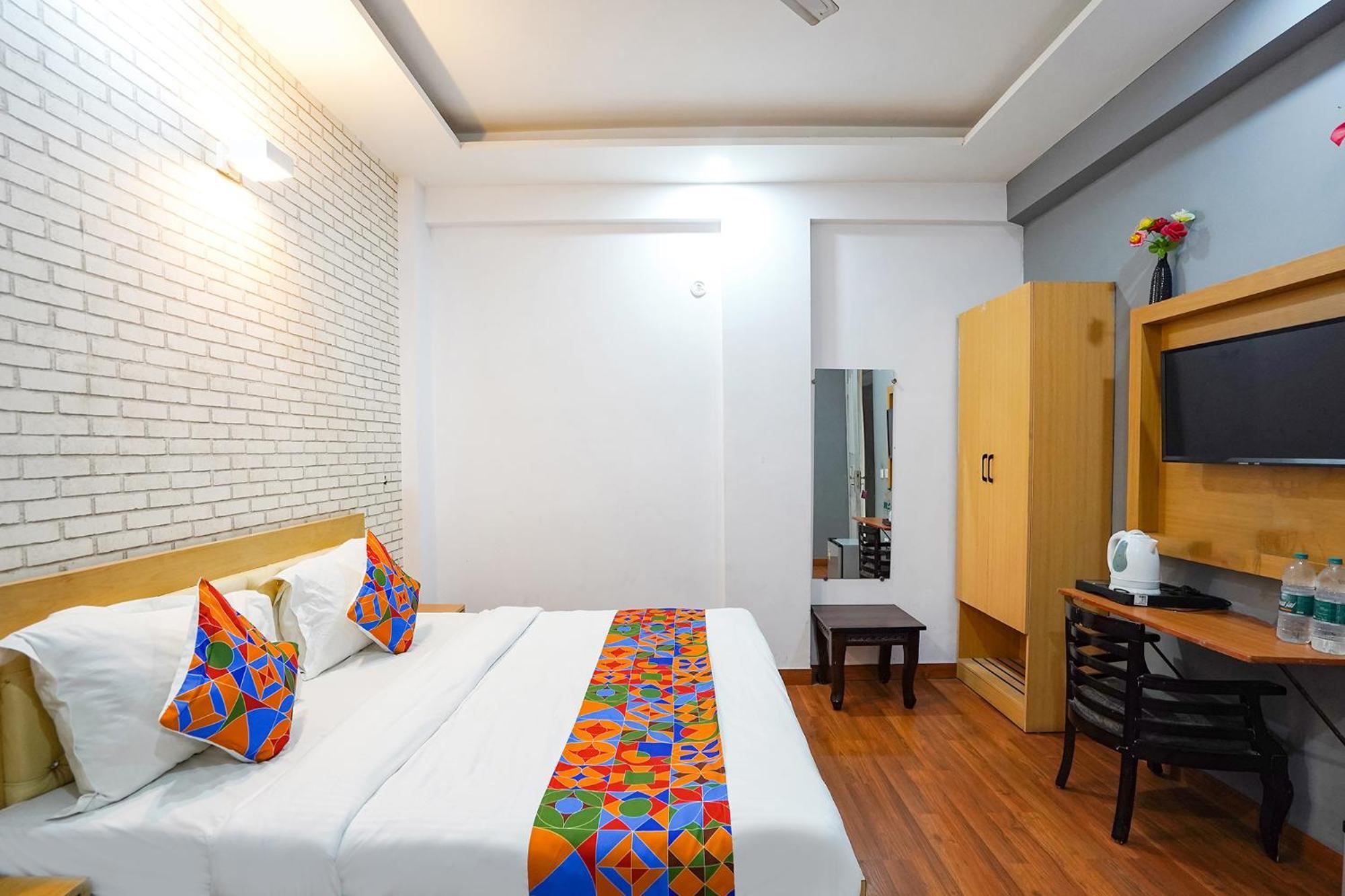 Fabhotel Prime Culture Noida Exterior foto